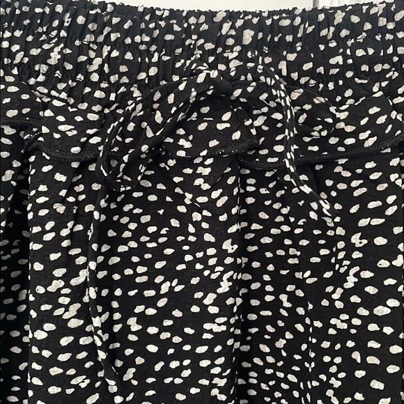 black spotted skirt - Picture 2 of 2